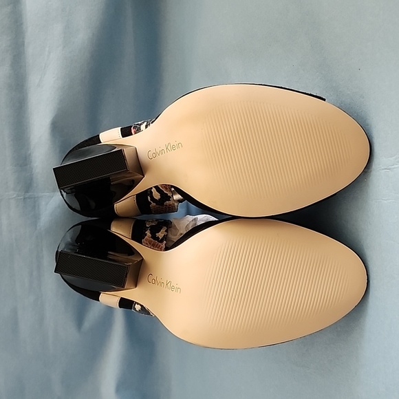 Calvin Klein Black Muilt Color Heel Shoe - Picture 5 of 6